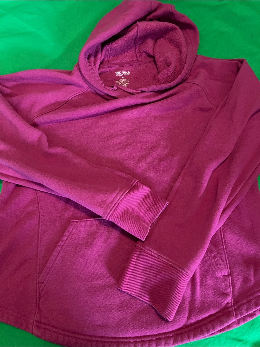 tek gear Men's Crewneck Fleece Sweater - Magenta